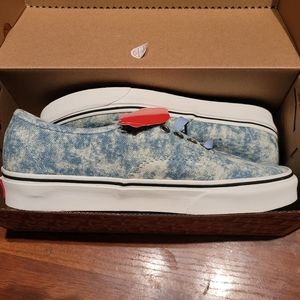 Vans light blue denim wash lace